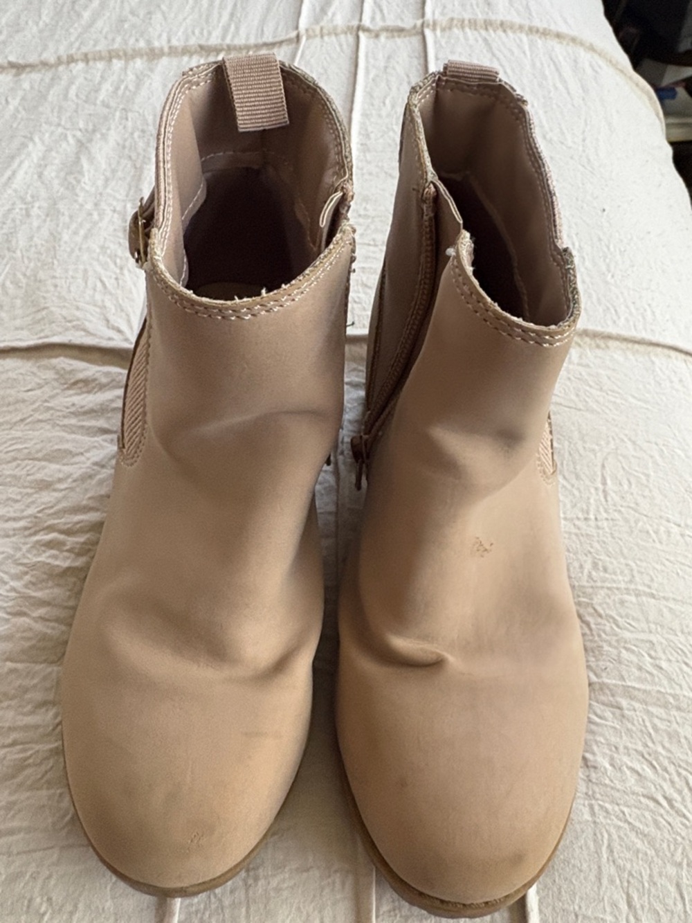 Girl’s Ankle Boots in Light Taupe - Classic Slip-On Style